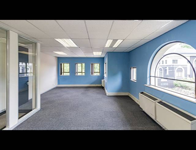 640M² OFFICE TO LET IN HYDE PARK